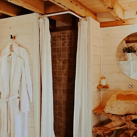 Chateaux Dans Les Arbres Gerendaház *