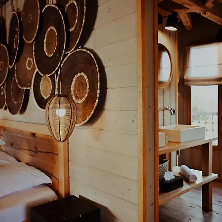 Lodge Chateaux Dans Les Arbres *