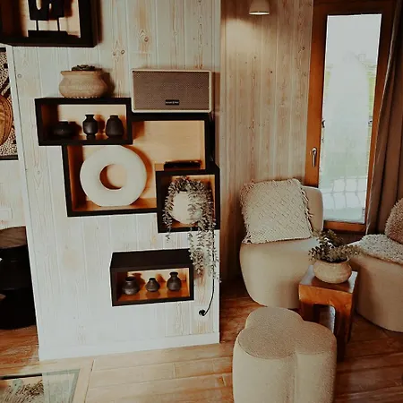 Chateaux Dans Les Arbres