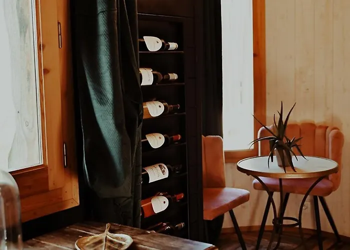 Chateaux Dans Les Arbres 롯지 *