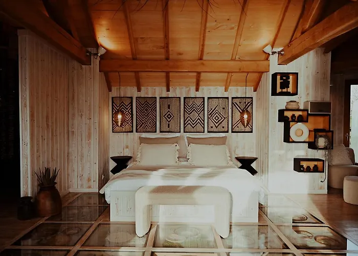 Chateaux Dans Les Arbres 롯지